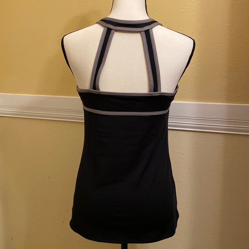 Fabletics Ladies Top W/ Built In Bra; Medium; Bla… - image 2